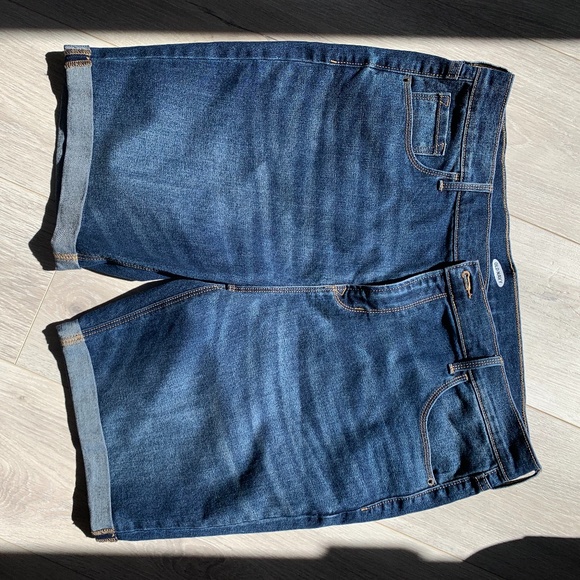 Old Navy Bermuda Shorts - Size 16 - Picture 1 of 2